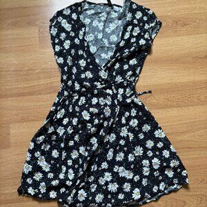 H&M Women's Floral Wrap Dress